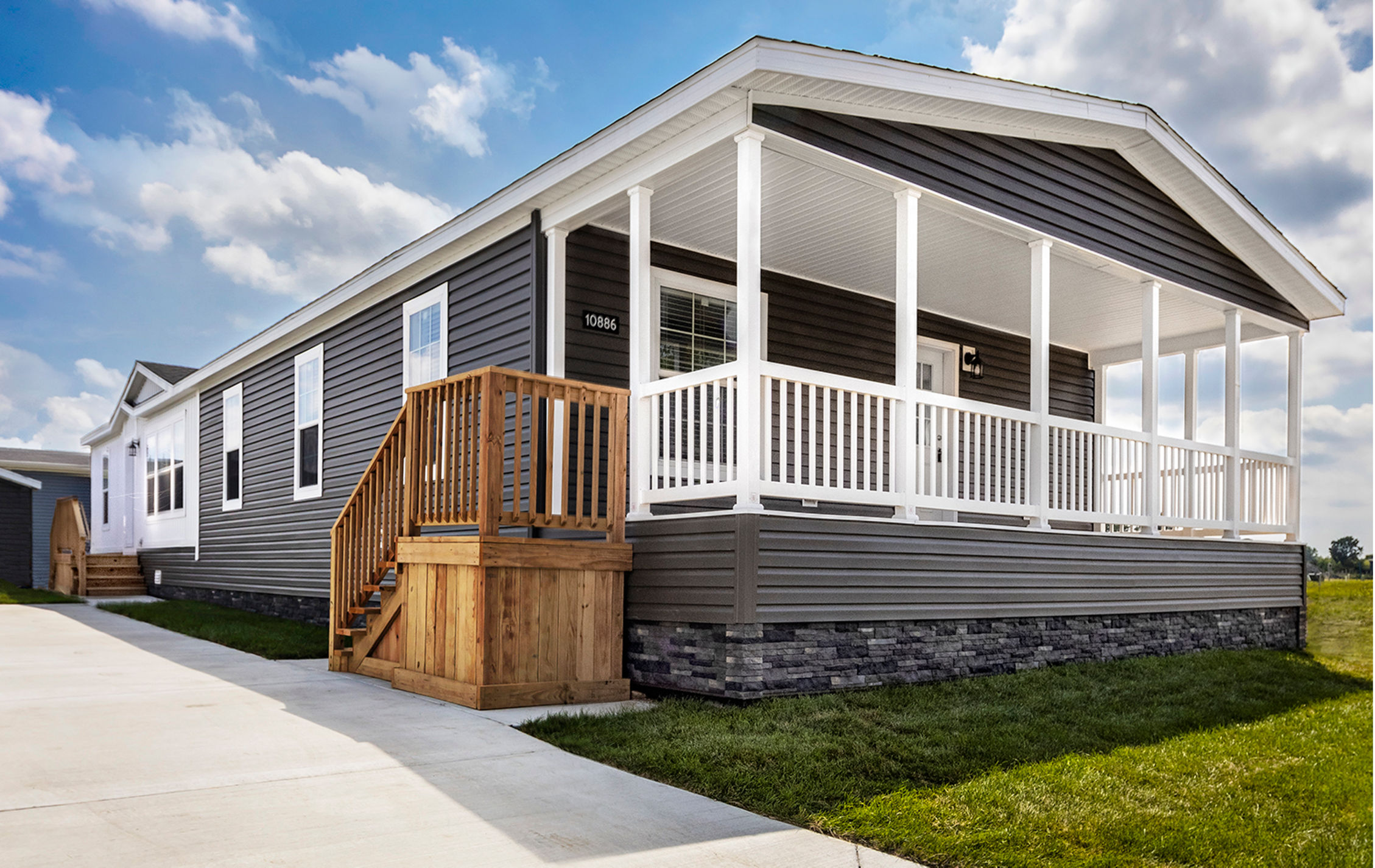 Manufactured home with a covered front porch